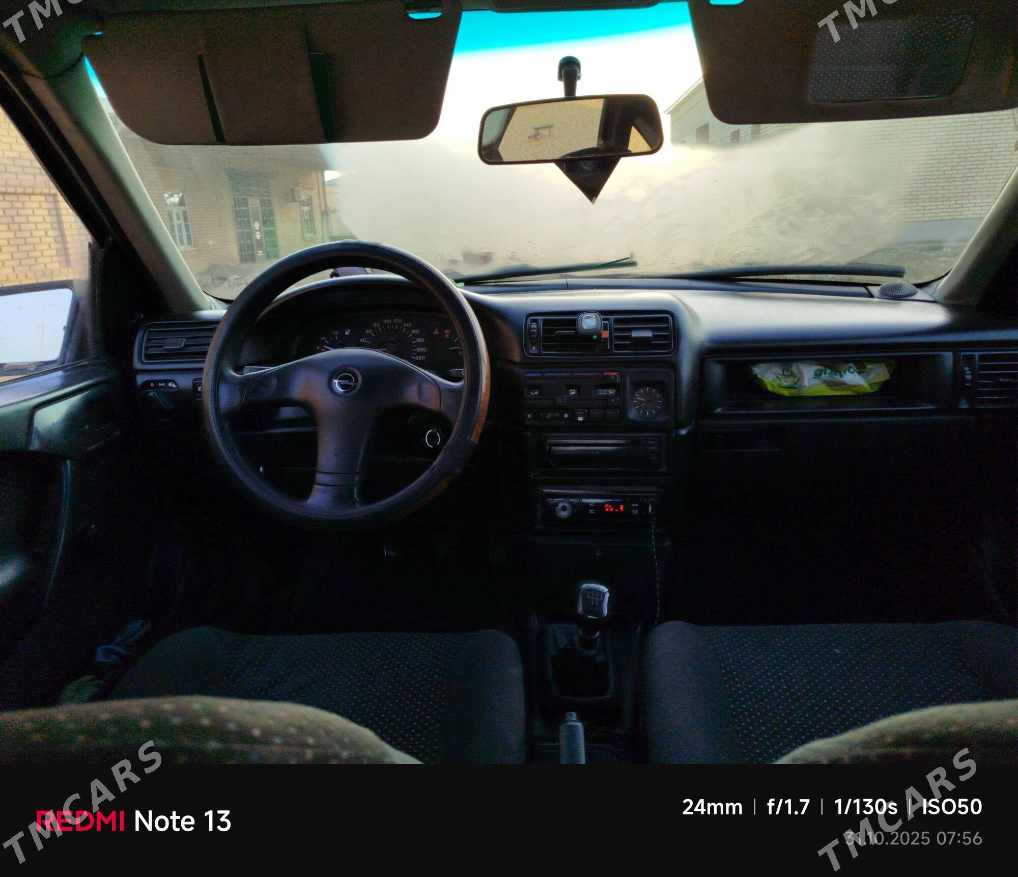 Opel Vectra 1993 - 41 000 TMT - Мары - img 7