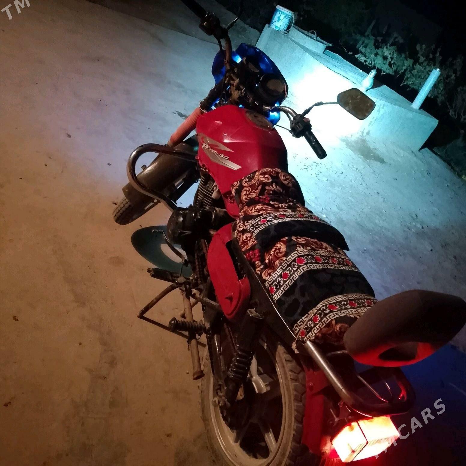 Iž Planeta 2022 - 7 400 TMT - Теджен - img 2