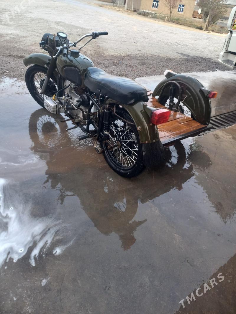 Ural 5557 2005 - 11 000 TMT - Bäherden - img 1