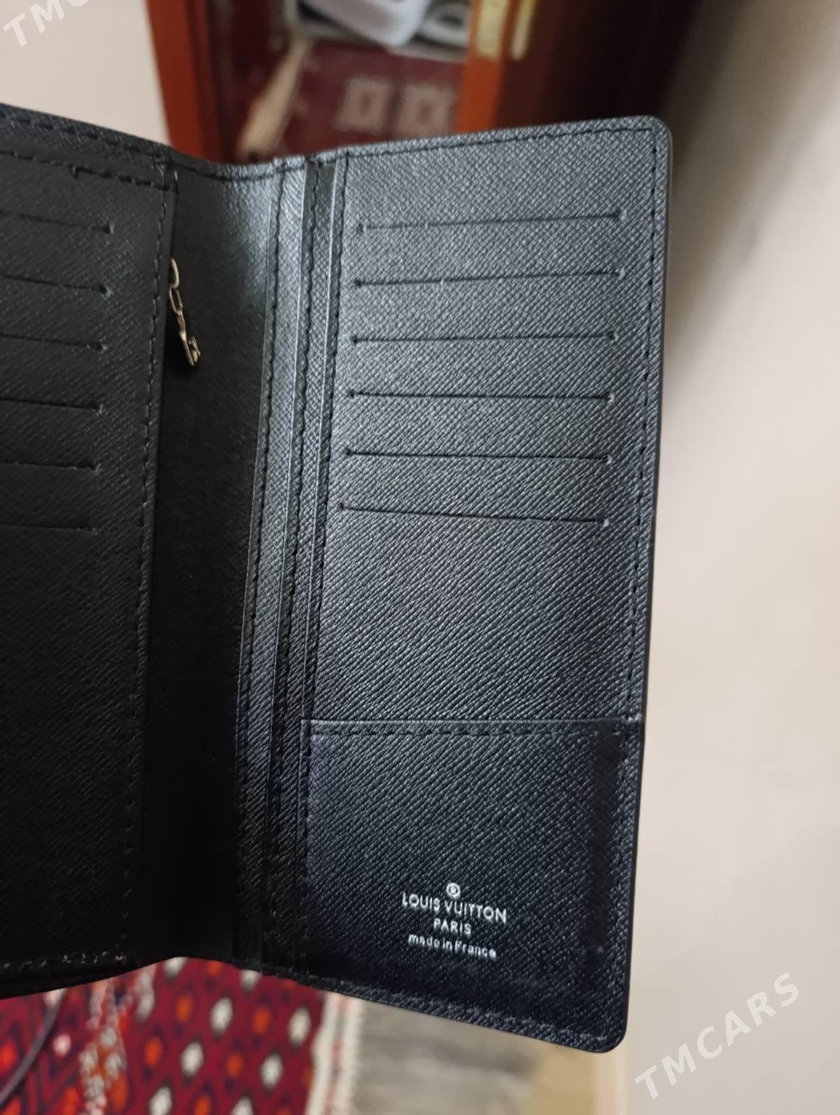 Louis Vuitton - Aşgabat - img 2