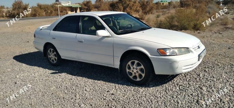 Toyota Camry 1998 - 118 000 TMT - Halaç - img 2