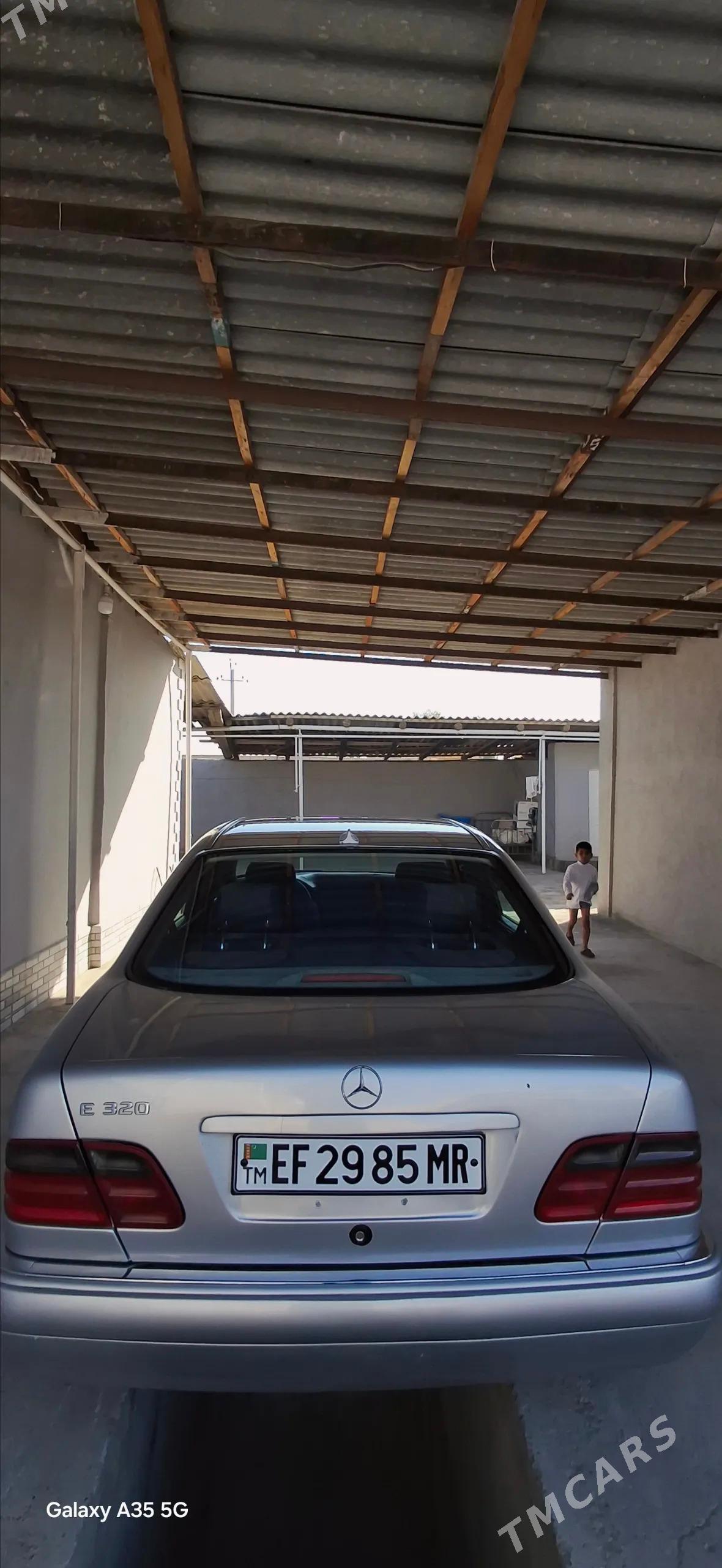 Mercedes-Benz E320 1997 - 110 000 TMT - Mary - img 10