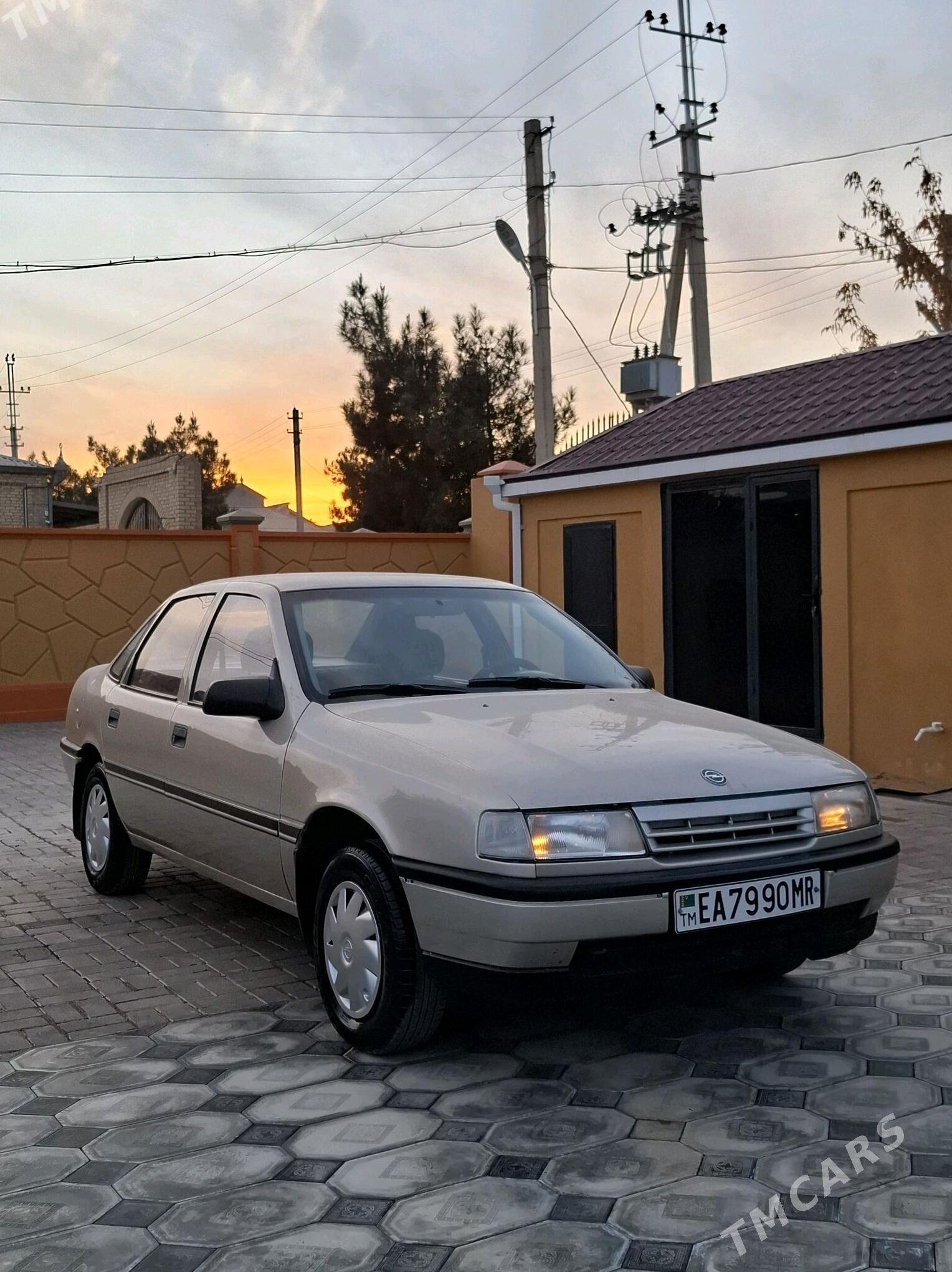 Opel Vectra 1990 - 40 000 TMT - Мары - img 1