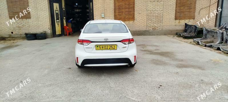 Toyota Corolla 2022 - 230 000 TMT - Türkmenabat - img 3