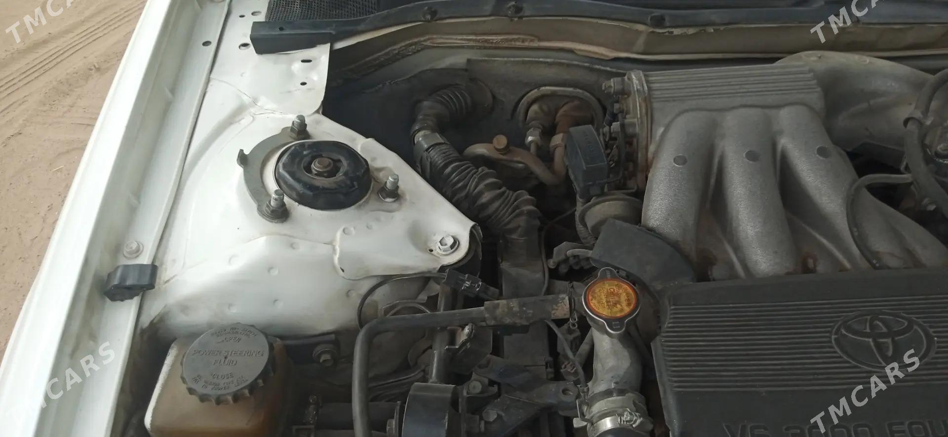 Toyota Camry 1998 - 133 000 TMT - Гороглы (Тагта) - img 9