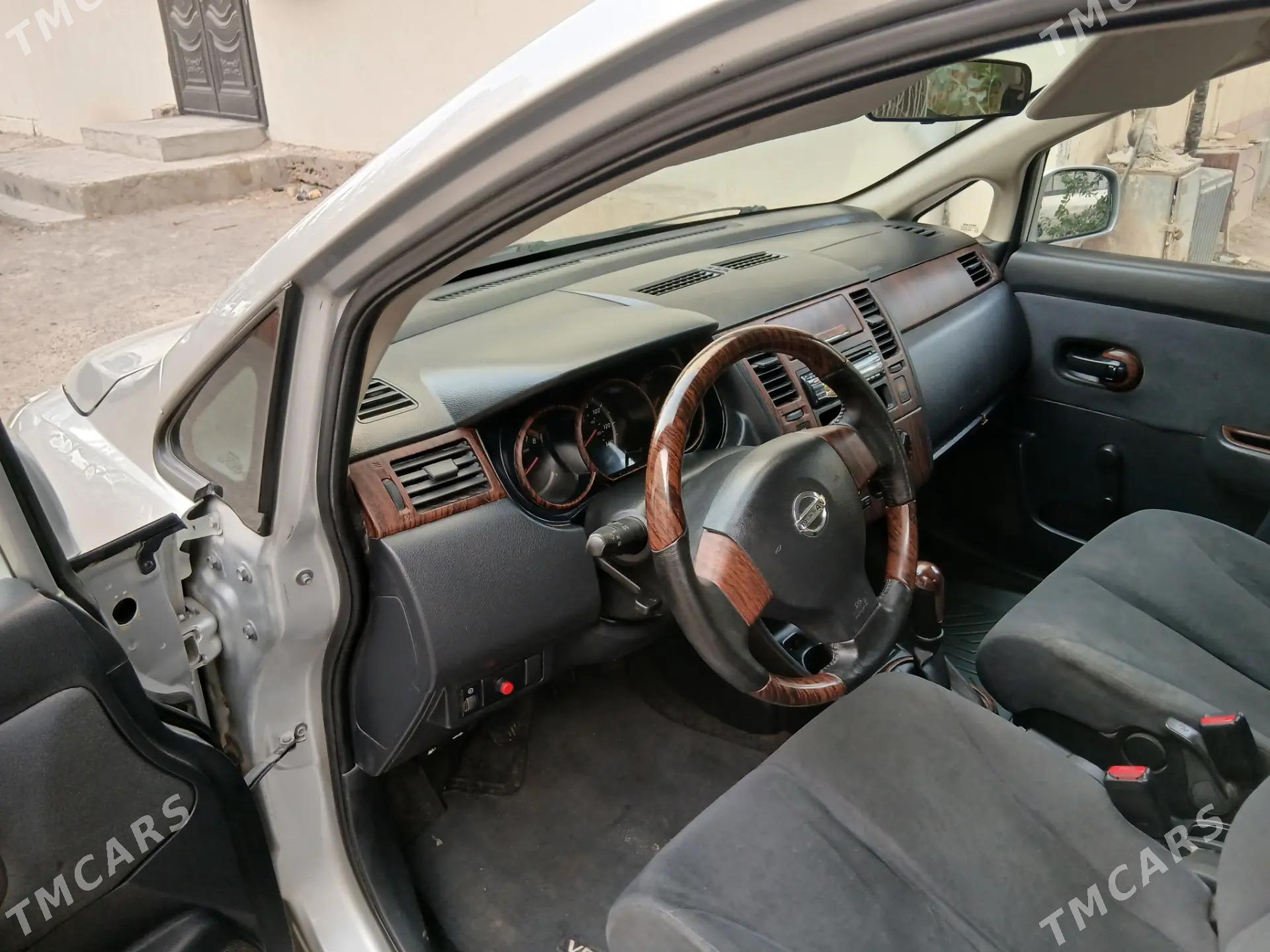 Nissan Versa 2010 - 100 000 TMT - Мары - img 4