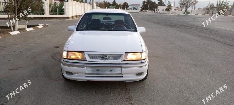 Opel Vectra 1993 - 48 000 TMT - Bäherden - img 10