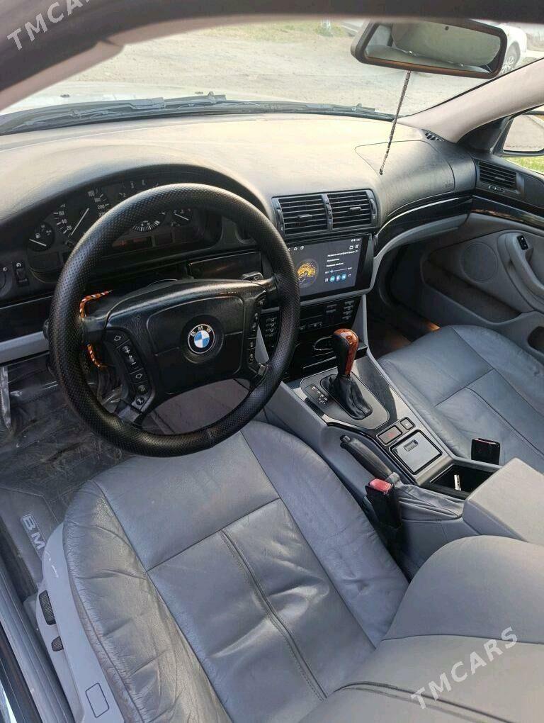 BMW E39 2002 - 126 000 TMT - Mary - img 2