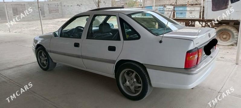 Opel Vectra 1993 - 48 000 TMT - Bäherden - img 1