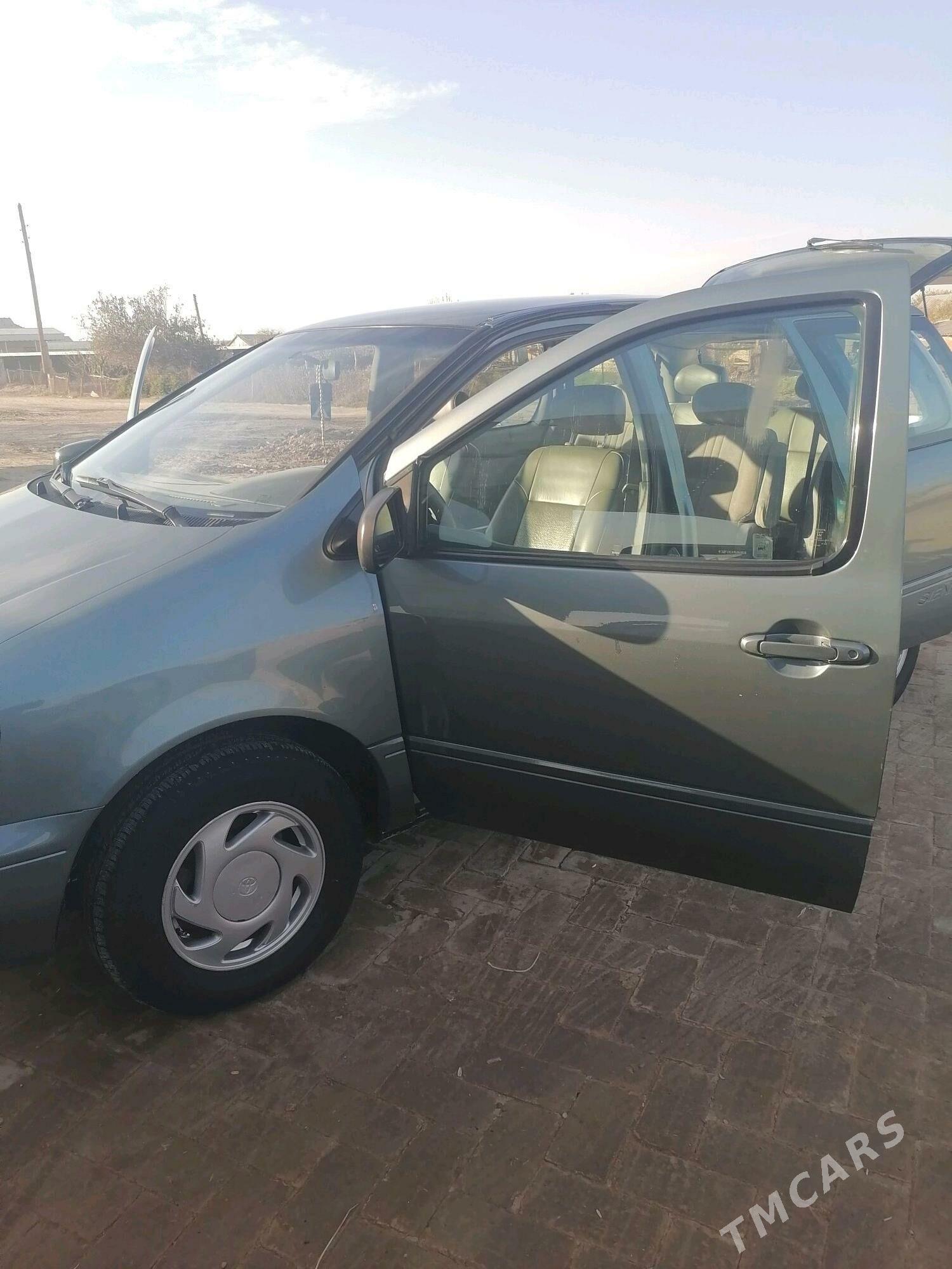 Toyota Sienna 2000 - 150 000 TMT - Garagum etraby - img 6