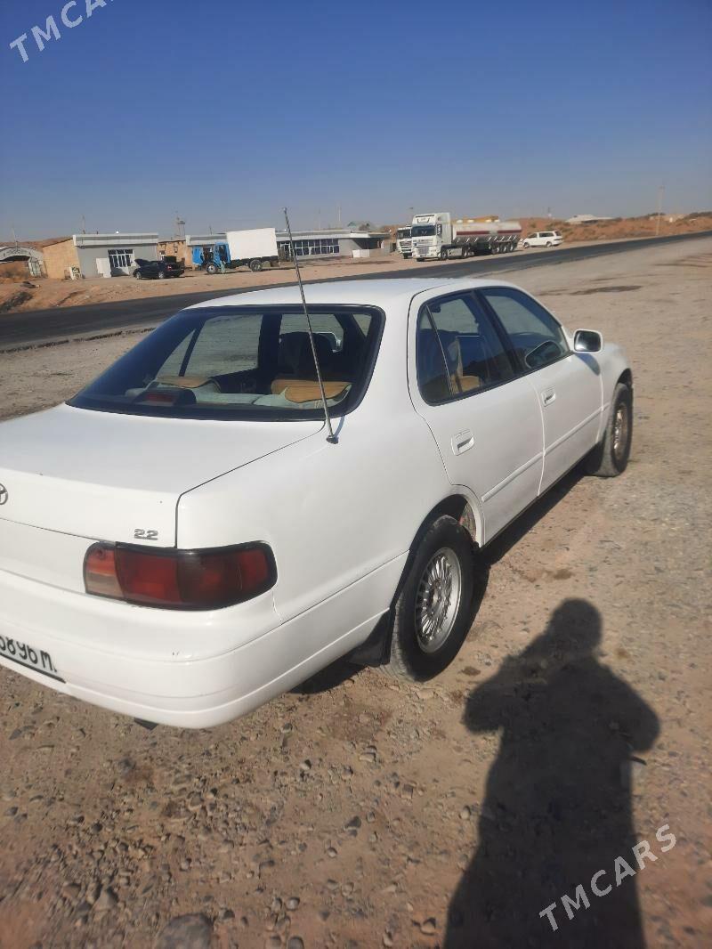 Toyota Camry 1996 - 95 000 TMT - Ёлётен - img 2