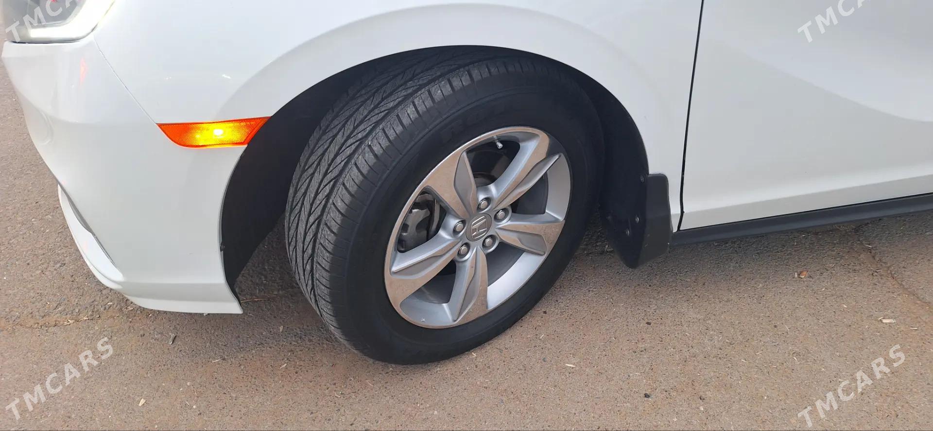 Honda Odyssey 2018 - 365 000 TMT - Mary - img 7