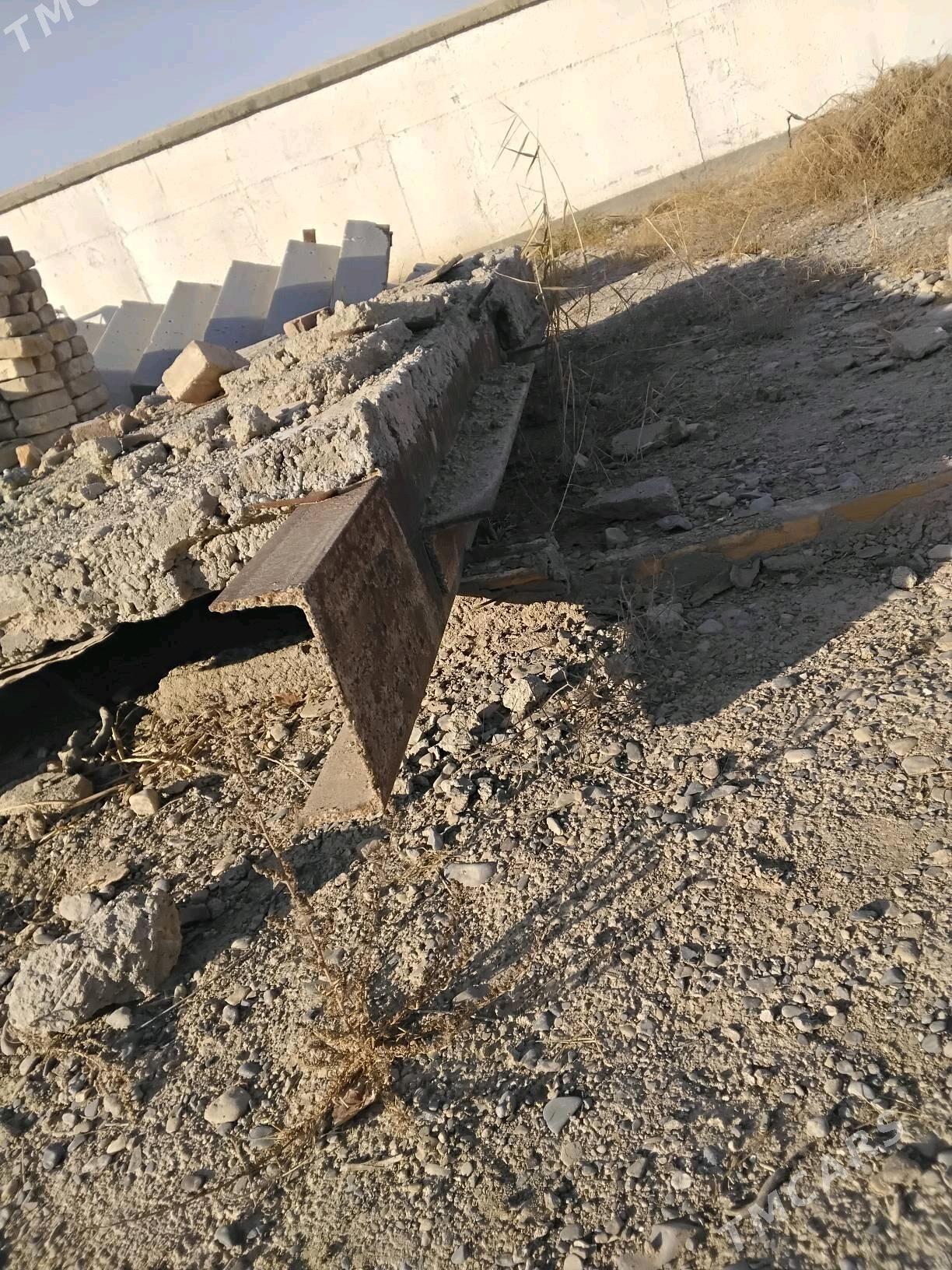 ШВЕЛЛЕР ȘWELLER UGOLNIK - Мары - img 5