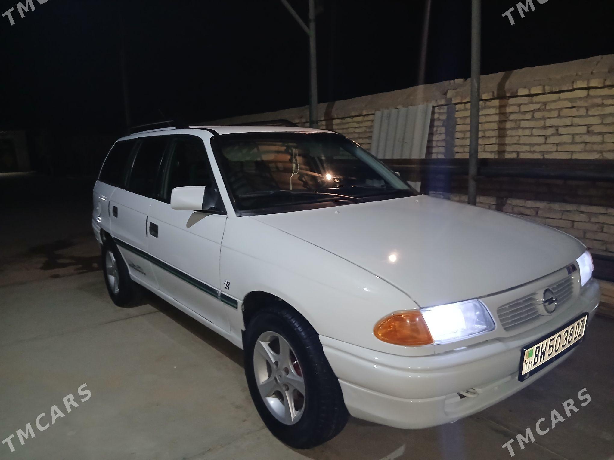 Opel Astra 1994 - 49 000 TMT - Губадаг - img 3