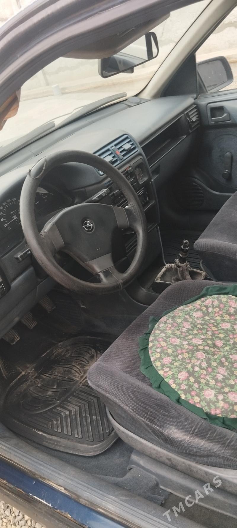 Opel Vectra 1992 - 40 000 TMT - Mary - img 3