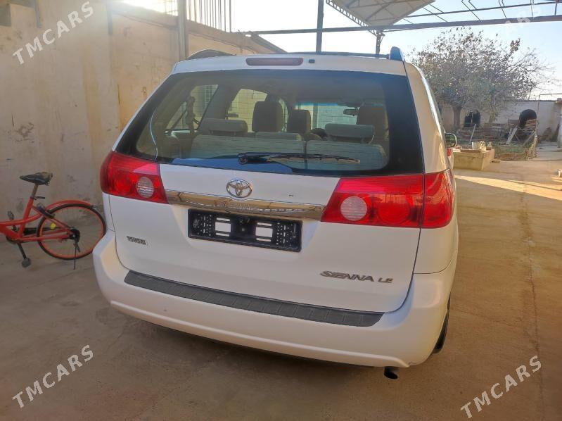 Toyota Sienna 2009 - 250 000 TMT - Kaka - img 3
