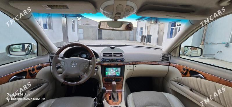 Mercedes-Benz E320 2004 - 150 000 TMT - Gyzylarbat - img 7
