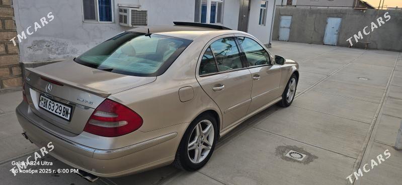 Mercedes-Benz E320 2004 - 150 000 TMT - Gyzylarbat - img 3