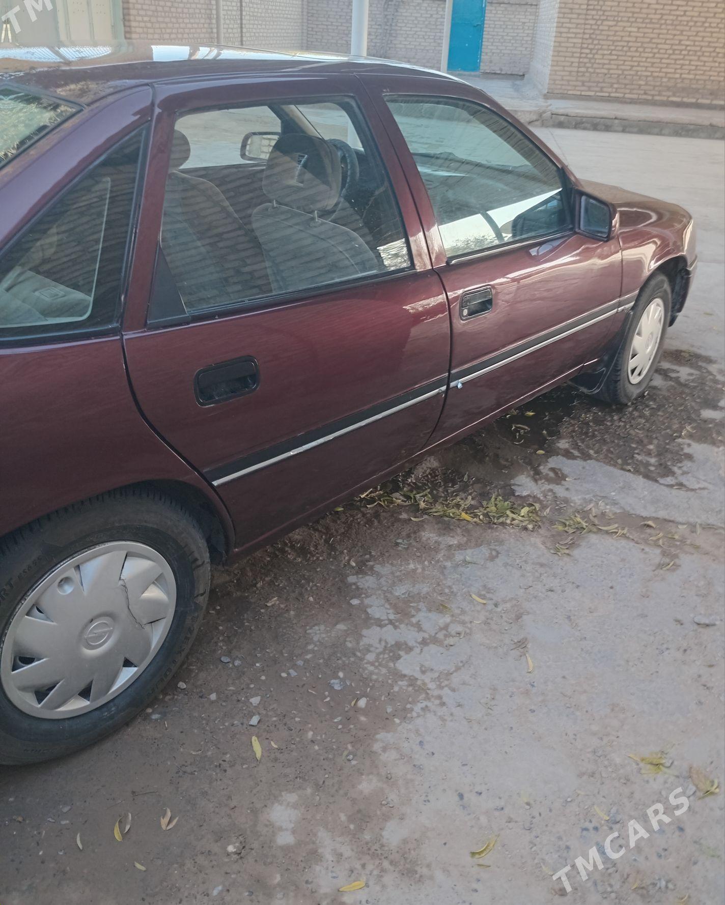 Opel Vectra 1989 - 30 000 TMT - Мары - img 3
