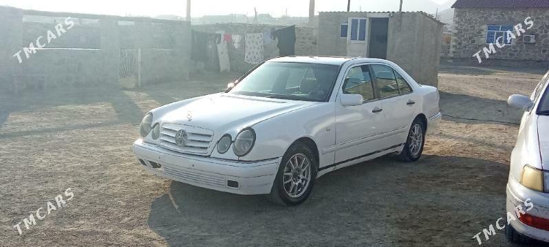 Mercedes-Benz C320 1996 - 70 000 TMT - Берекет - img 4