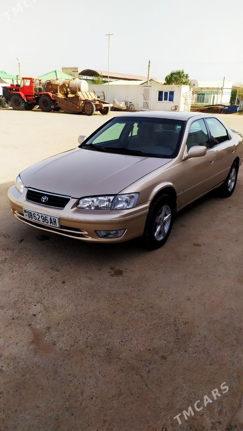 Toyota Camry 2000 - 138 000 TMT - Теджен - img 5