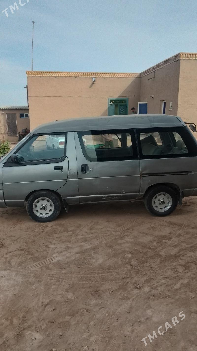 Toyota Town Ace 1997 - 30 000 TMT - етр. Туркменбаши - img 2