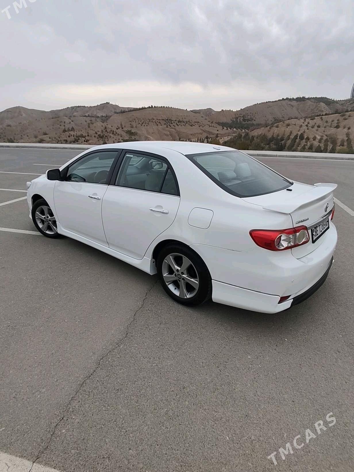 Toyota Corolla 2013 - 184 000 TMT - Büzmeýin - img 6