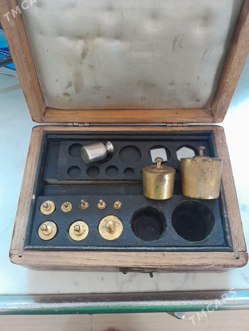 gyzyl olcenyan gram, - Moskowskiý köç. (10 ýyl abadançylyk şaýoly) - img 1