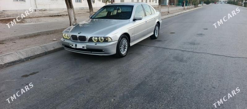 BMW E39 2001 - 135 000 TMT - Балканабат - img 1