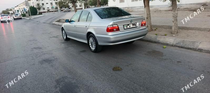 BMW E39 2001 - 135 000 TMT - Балканабат - img 2