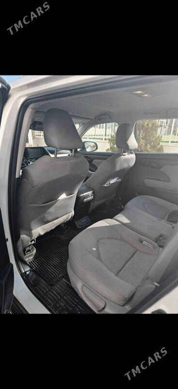Toyota Highlander 2022 - 530 000 TMT - Ашхабад - img 2