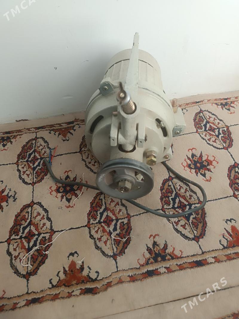 Тикин машынын моторы. - 11 мкр - img 2