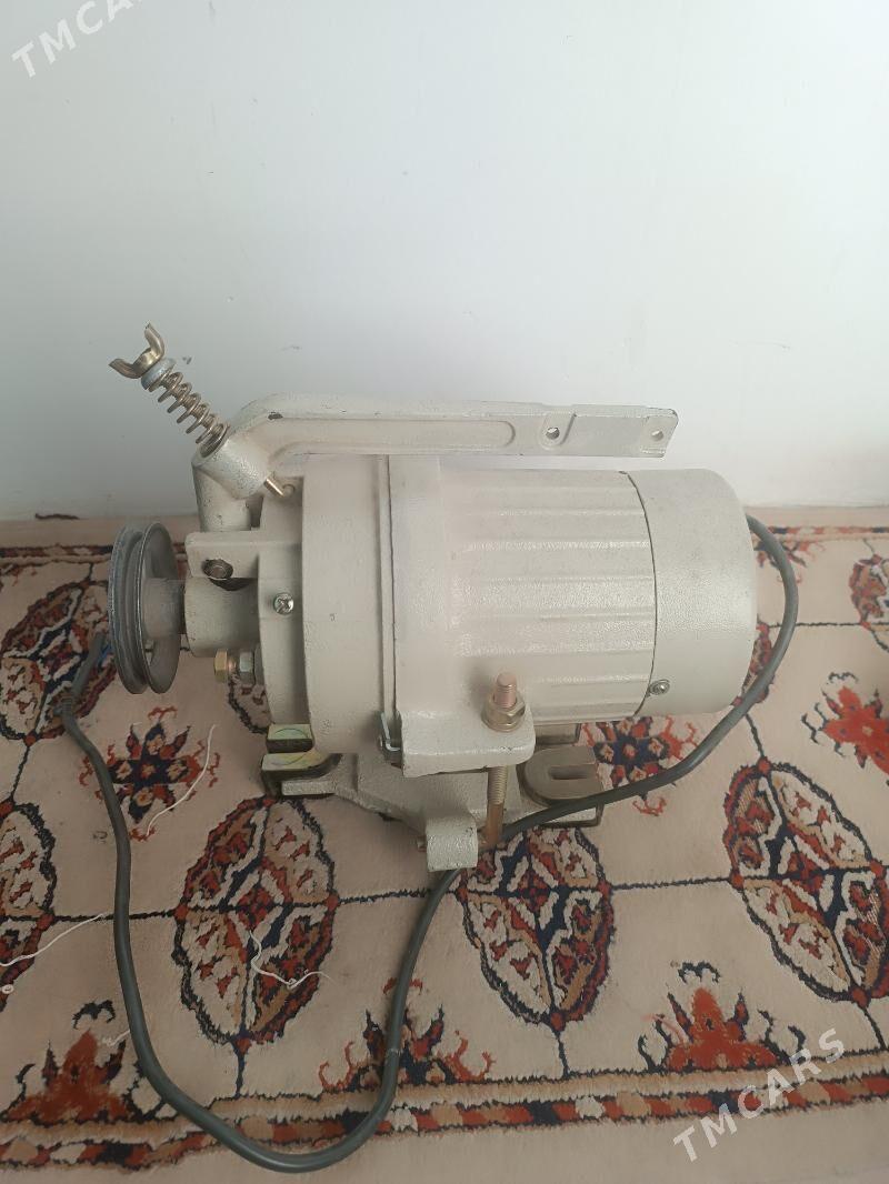 Тикин машынын моторы. - 11 мкр - img 3