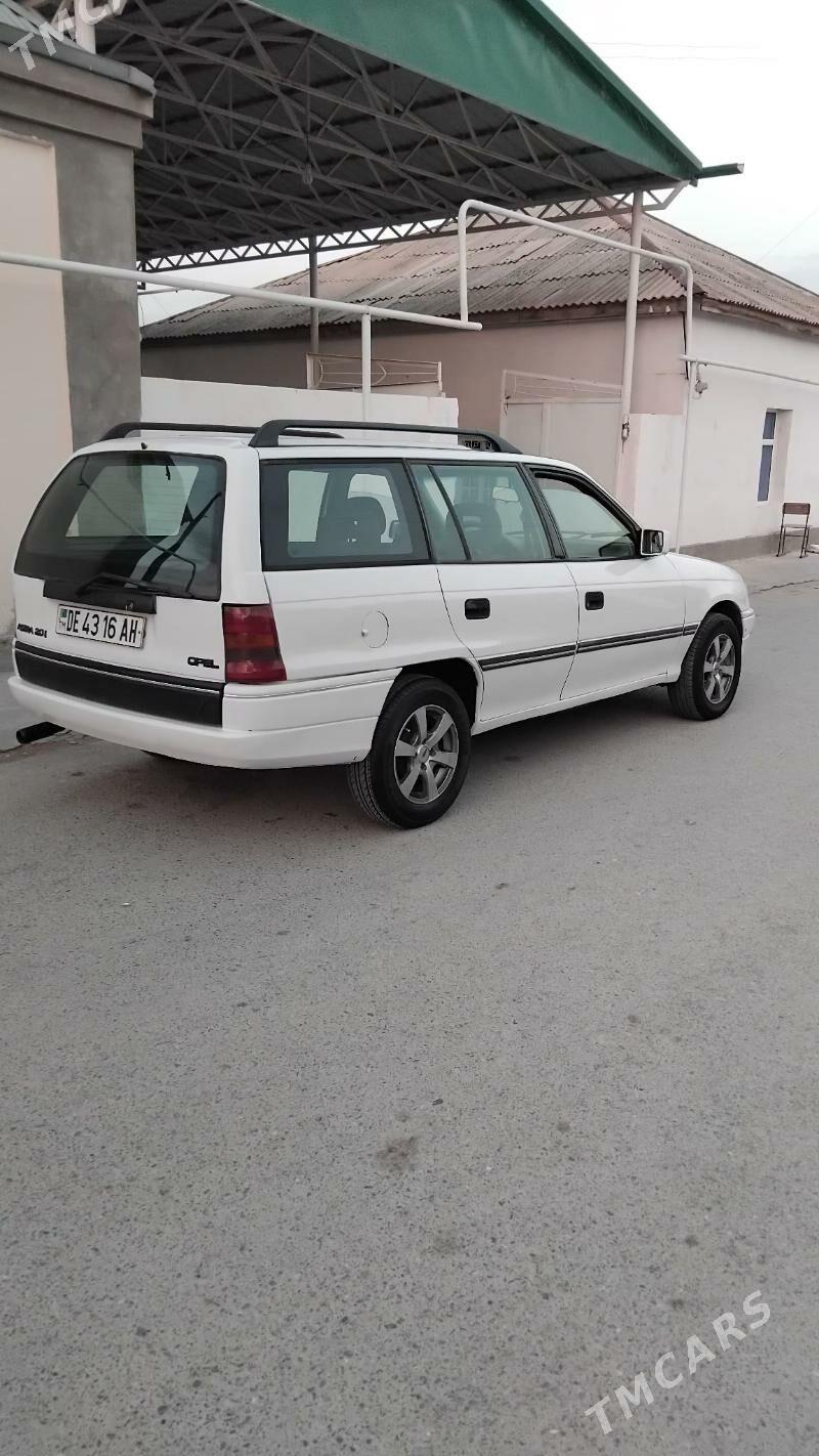 Opel Astra 1993 - 38 000 TMT - Бахарден - img 2