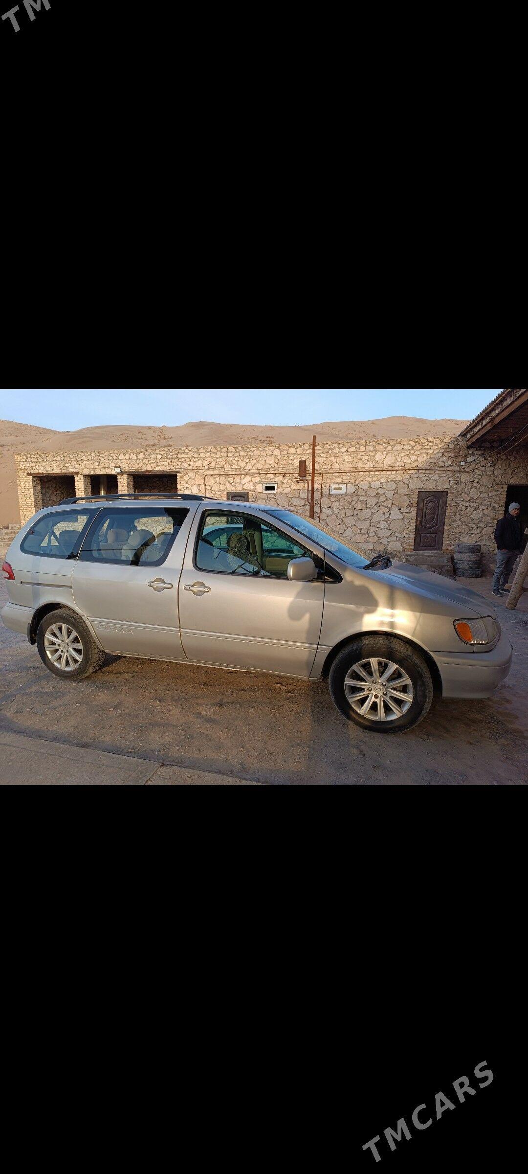 Toyota Sienna 2002 - 155 000 TMT - Достлук - img 5