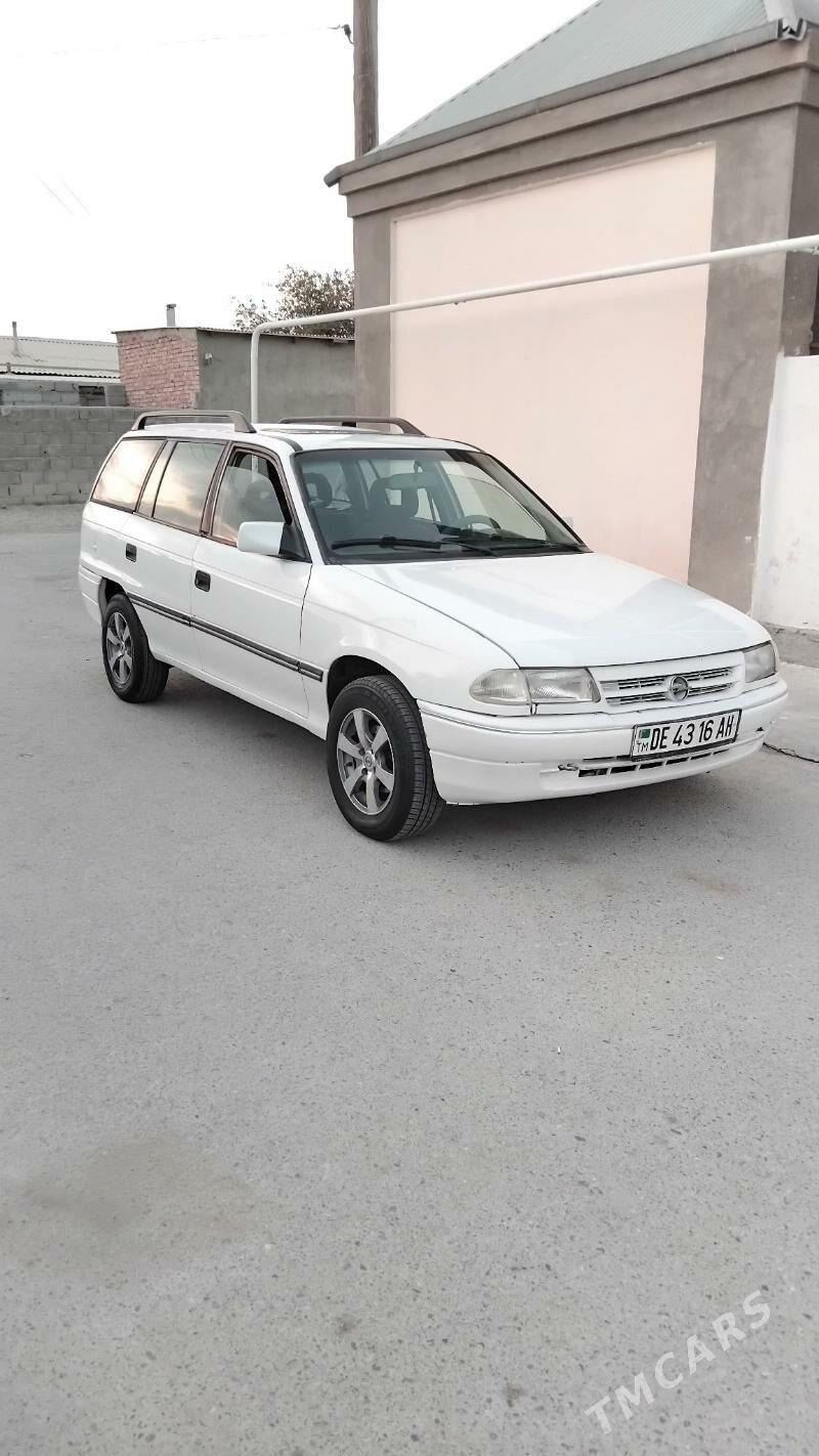 Opel Astra 1993 - 38 000 TMT - Бахарден - img 4