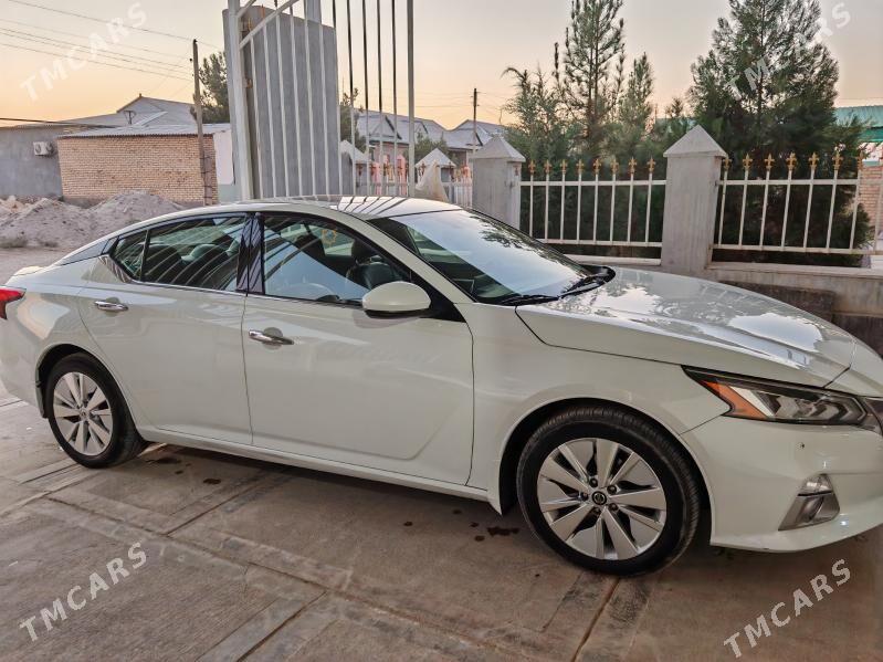 Nissan Altima 2019 - 220 000 TMT - Достлук - img 5