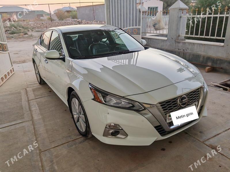 Nissan Altima 2019 - 220 000 TMT - Достлук - img 1