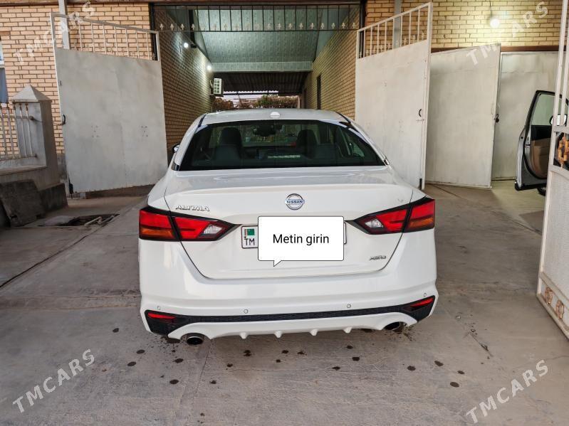 Nissan Altima 2019 - 220 000 TMT - Достлук - img 4