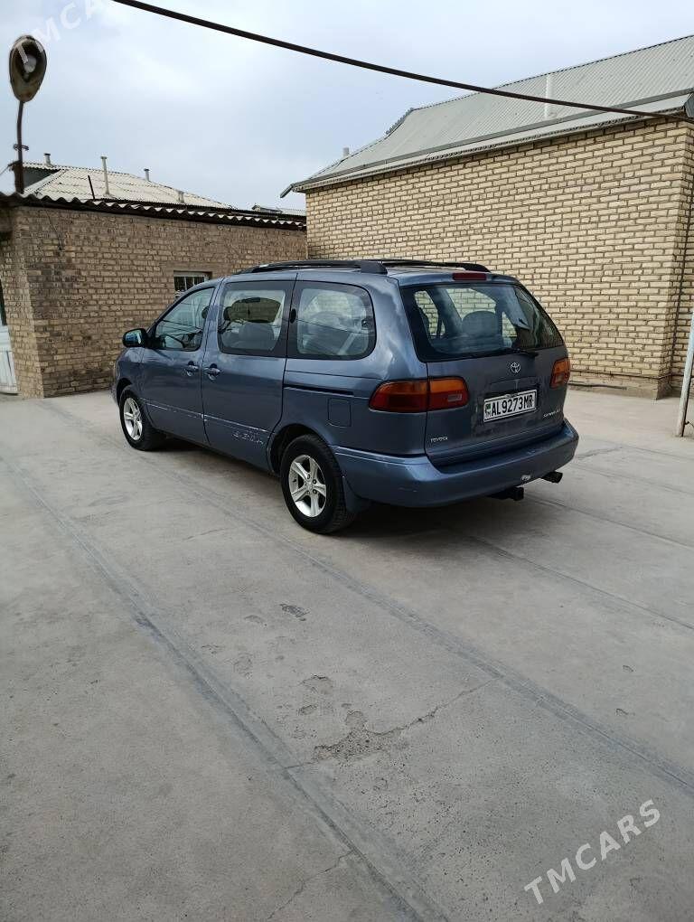 Toyota Sienna 2000 - 170 000 TMT - Mary - img 3