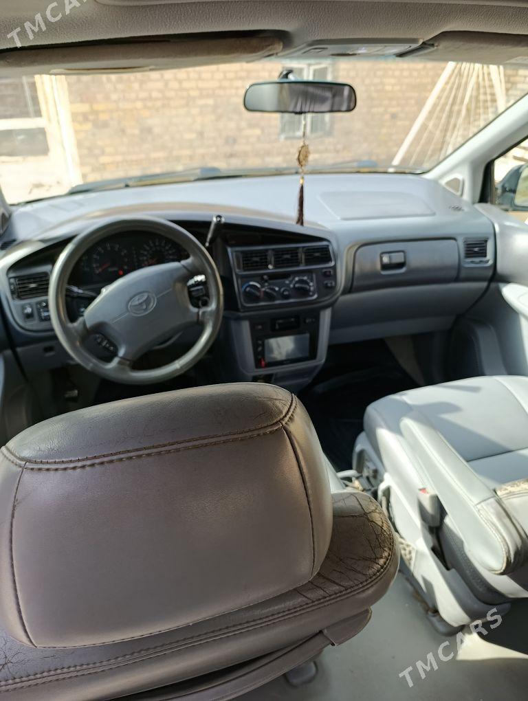 Toyota Sienna 2000 - 170 000 TMT - Mary - img 4