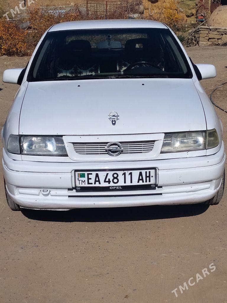 Opel Vectra 1993 - 45 000 TMT - Bäherden - img 2