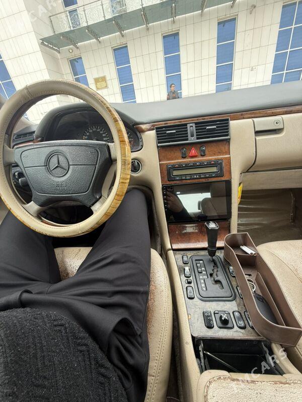 Mercedes-Benz E320 1998 - 90 000 TMT - Balkanabat - img 6