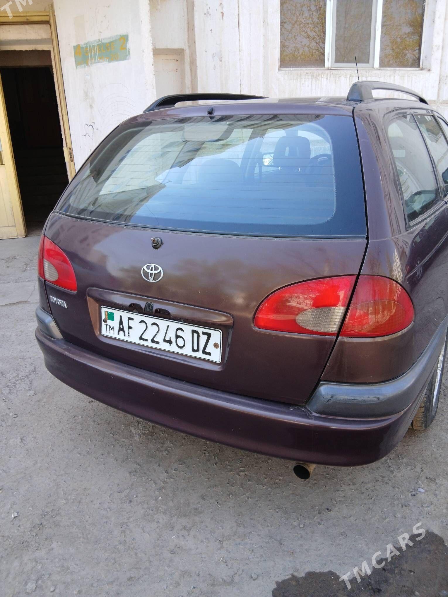 Toyota Avensis 1999 - 90 000 TMT - Дашогуз - img 4