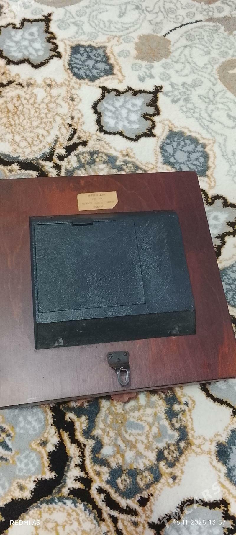 часы - Мир 3 - img 2