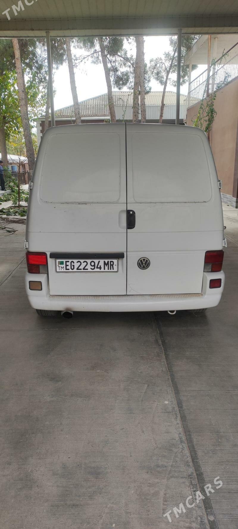 Volkswagen Transporter 2002 - 74 000 TMT - Мары - img 5