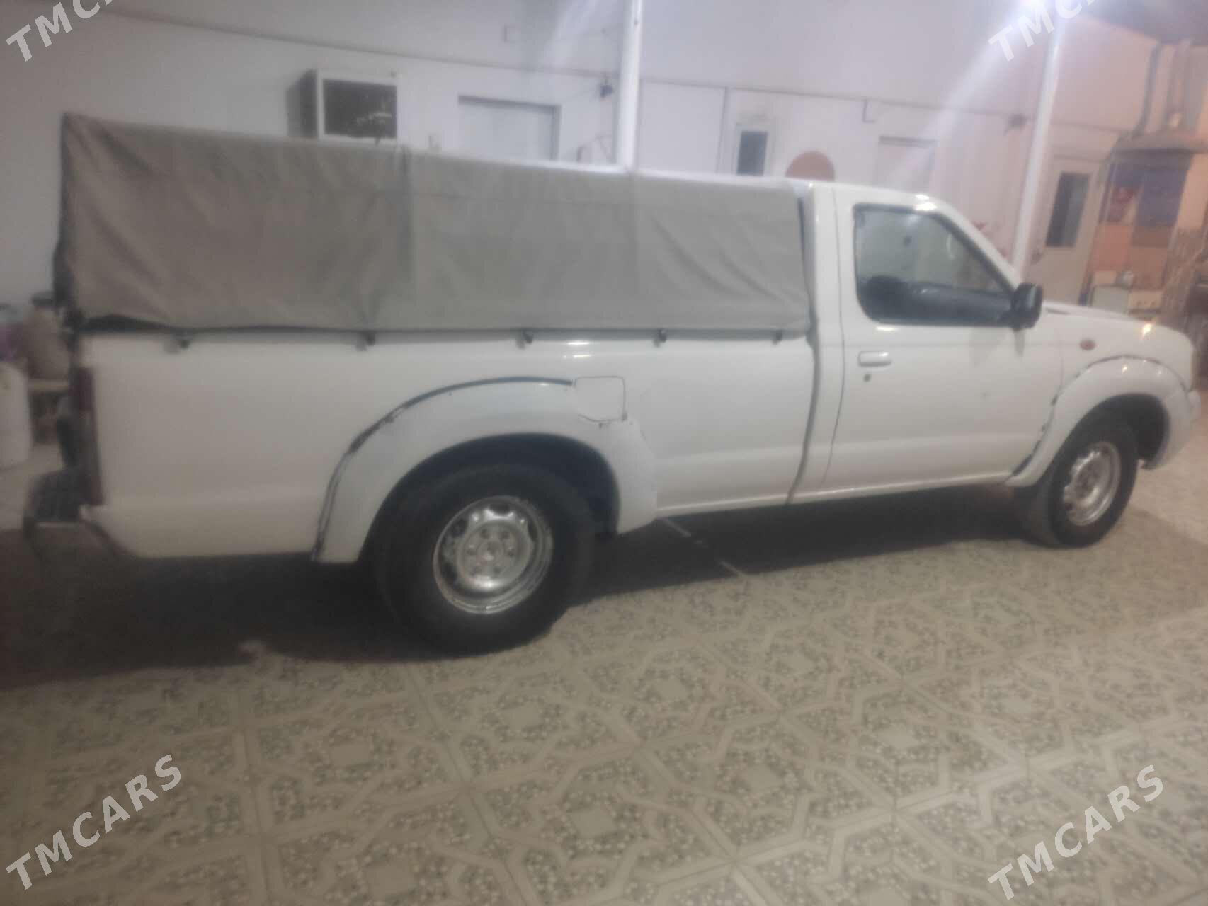 Nissan Navara 2008 - 100 000 TMT - Ходжамбаз - img 2