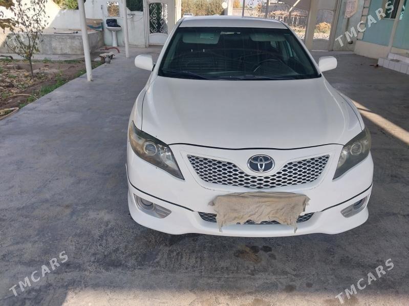 Toyota Camry 2011 - 180 000 TMT - Büzmeýin - img 3