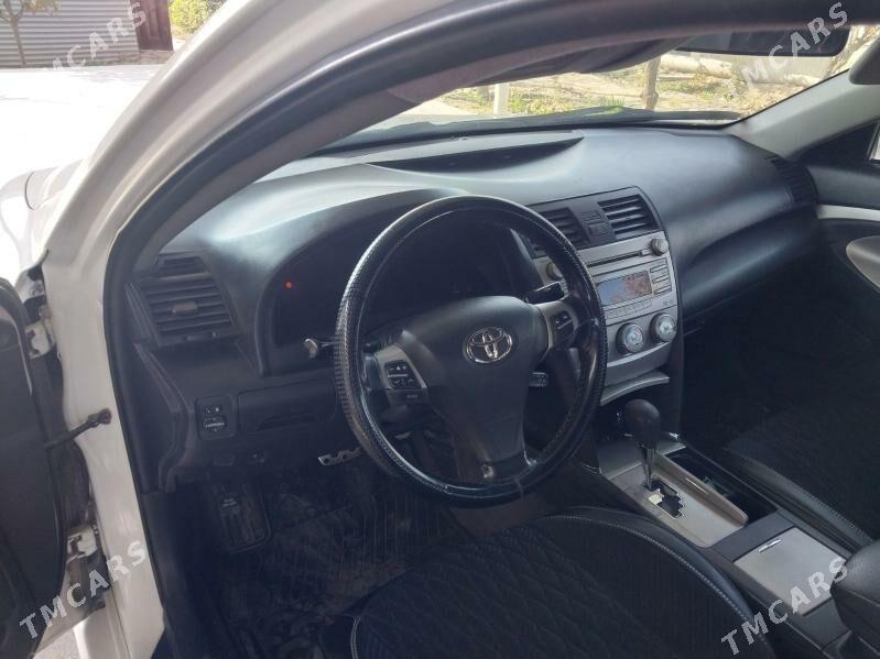 Toyota Camry 2011 - 180 000 TMT - Büzmeýin - img 6