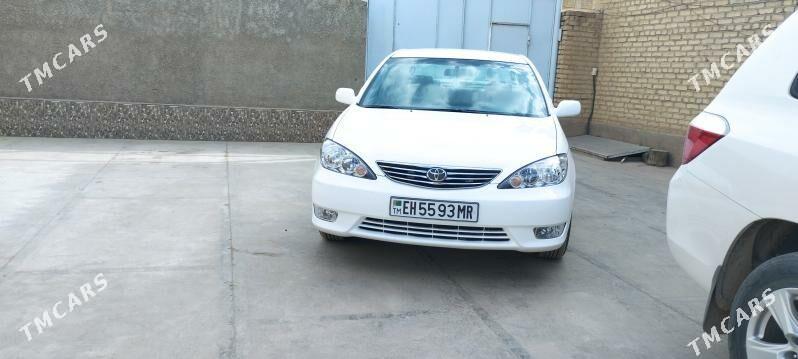Toyota Camry 2003 - 220 000 TMT - Мары - img 3